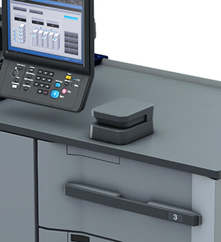 康鈦最新消彩色數位印刷機搭配智能材質感應器IM-101